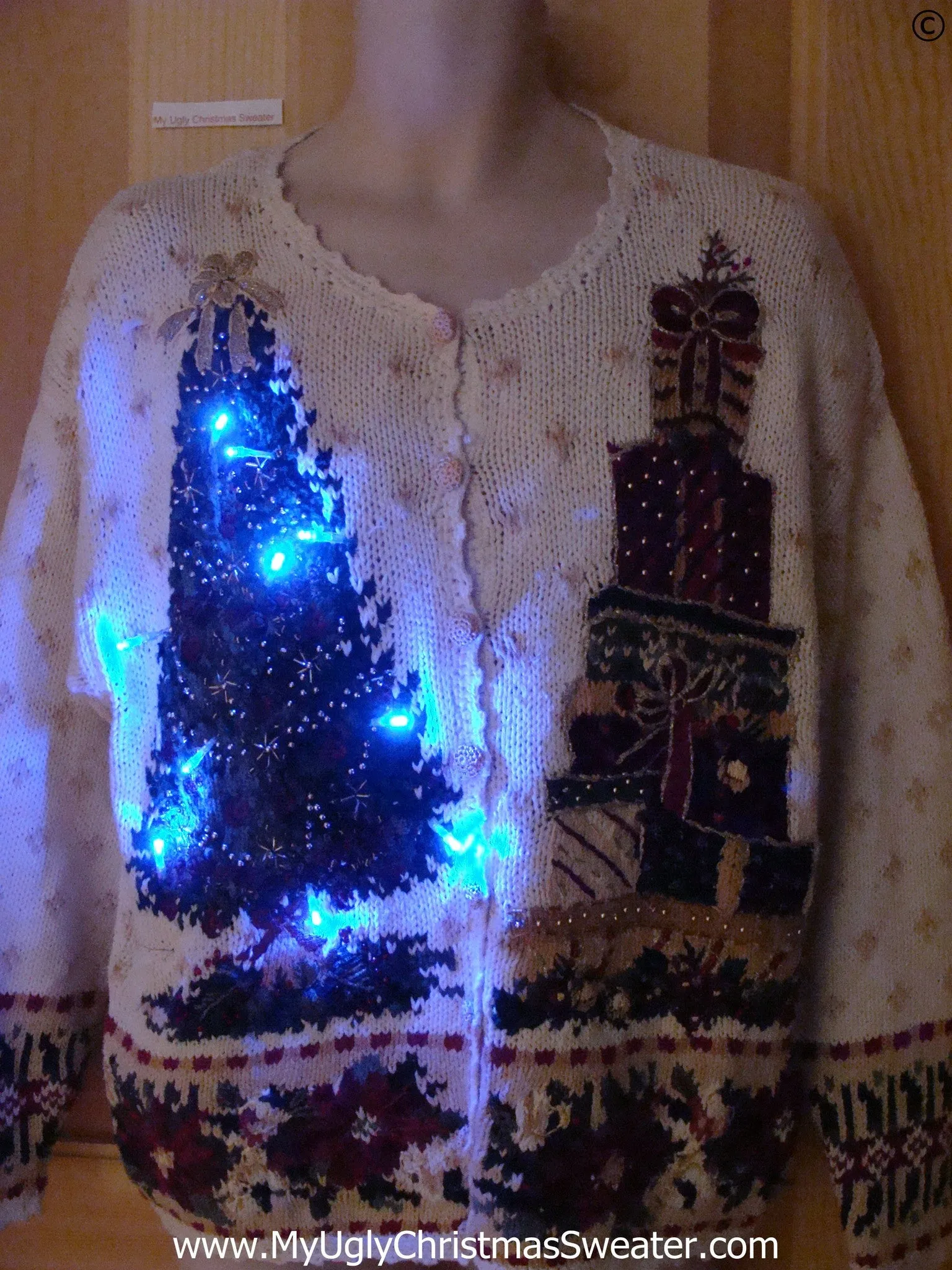 Christmas Sweater with Lights Tree and Gifts (g299)