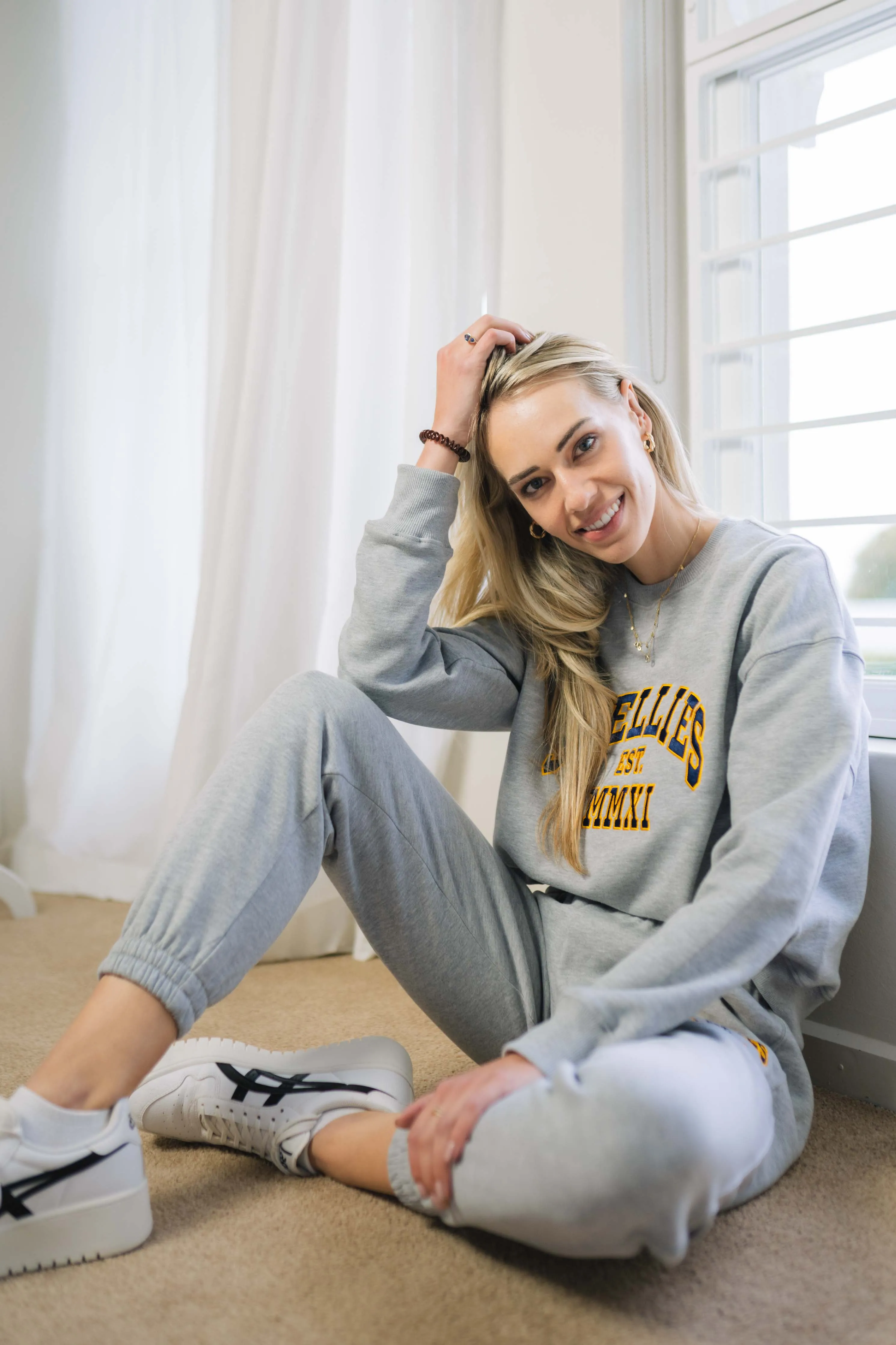 Lilly League Champion's Pullover