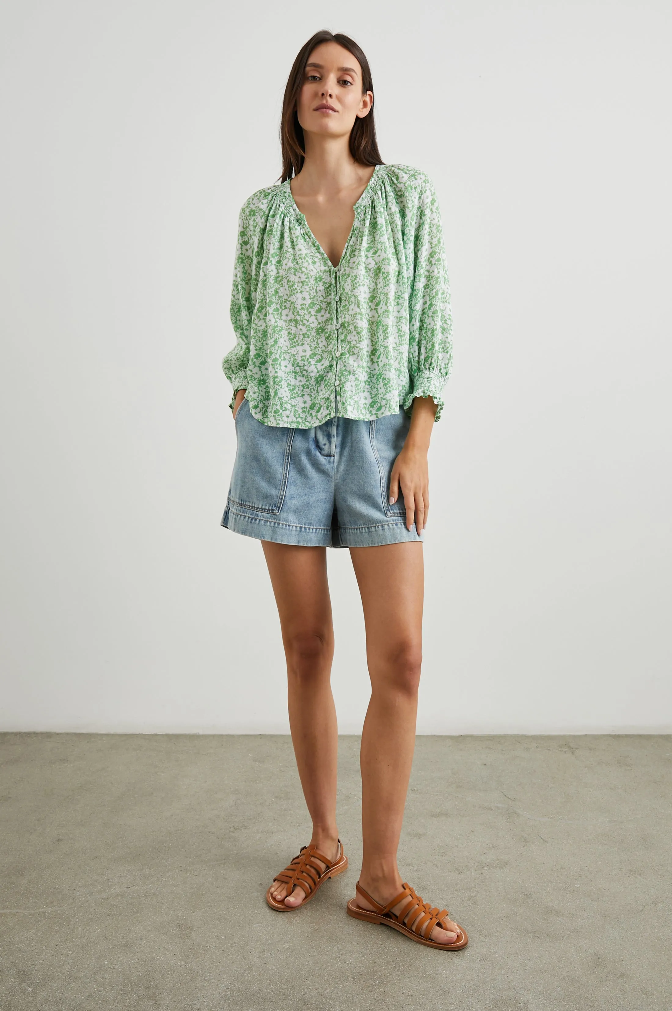 MARIAH TOP - GREEN TEXTURE FLORAL