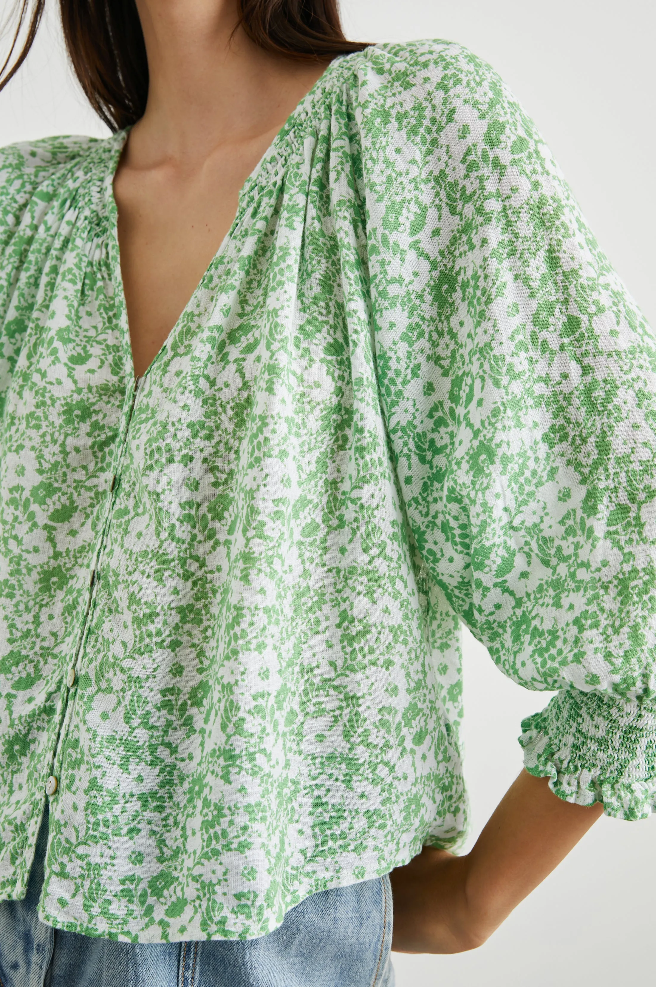 MARIAH TOP - GREEN TEXTURE FLORAL