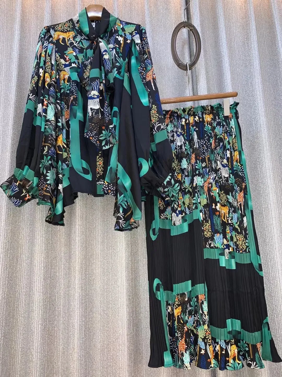 Pre Order:  Lantern Sleeves Butterfly Tie Belted Printed Blouse   Trousers Set