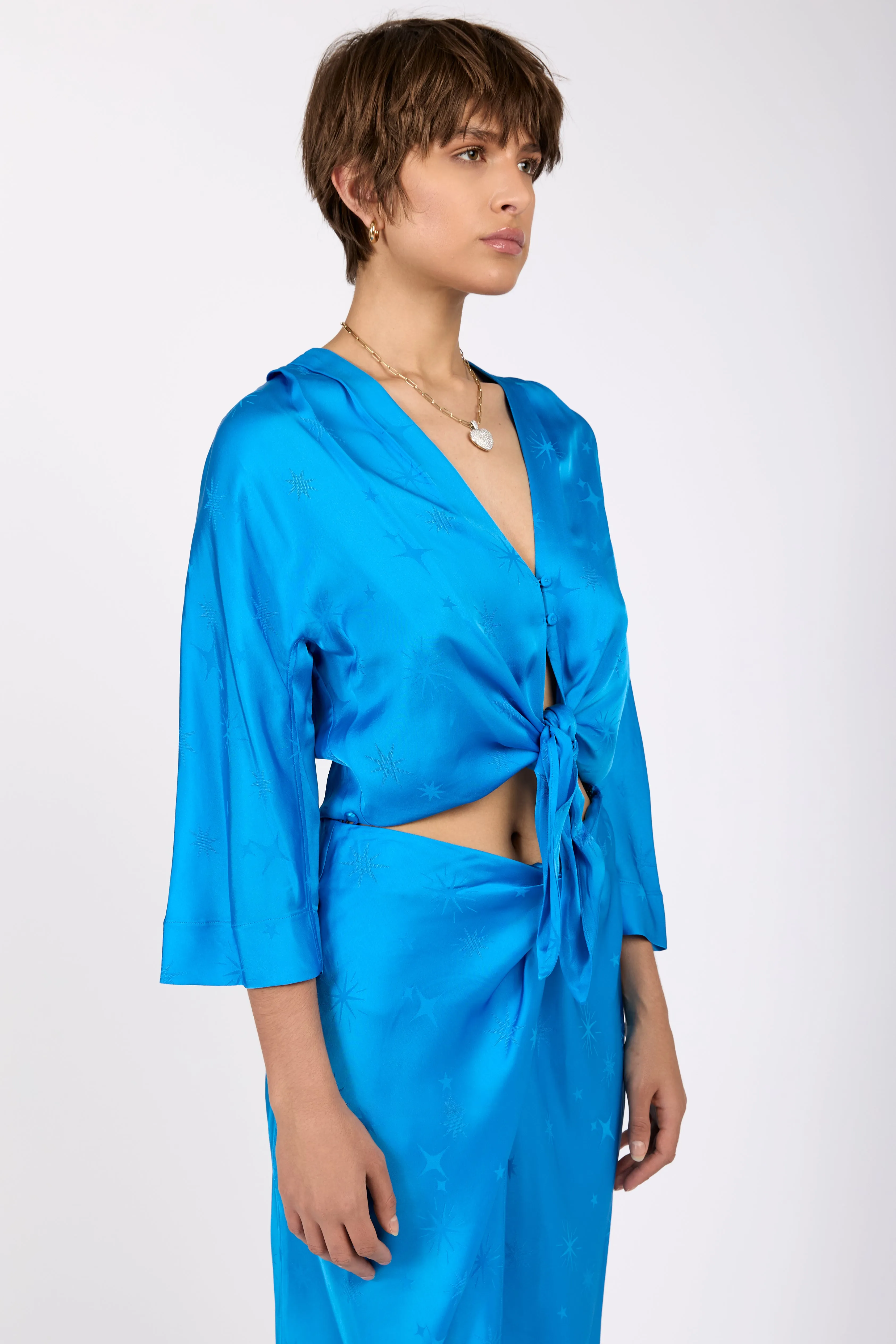 Étoile Jacquard Satin Blouse in Turquoise