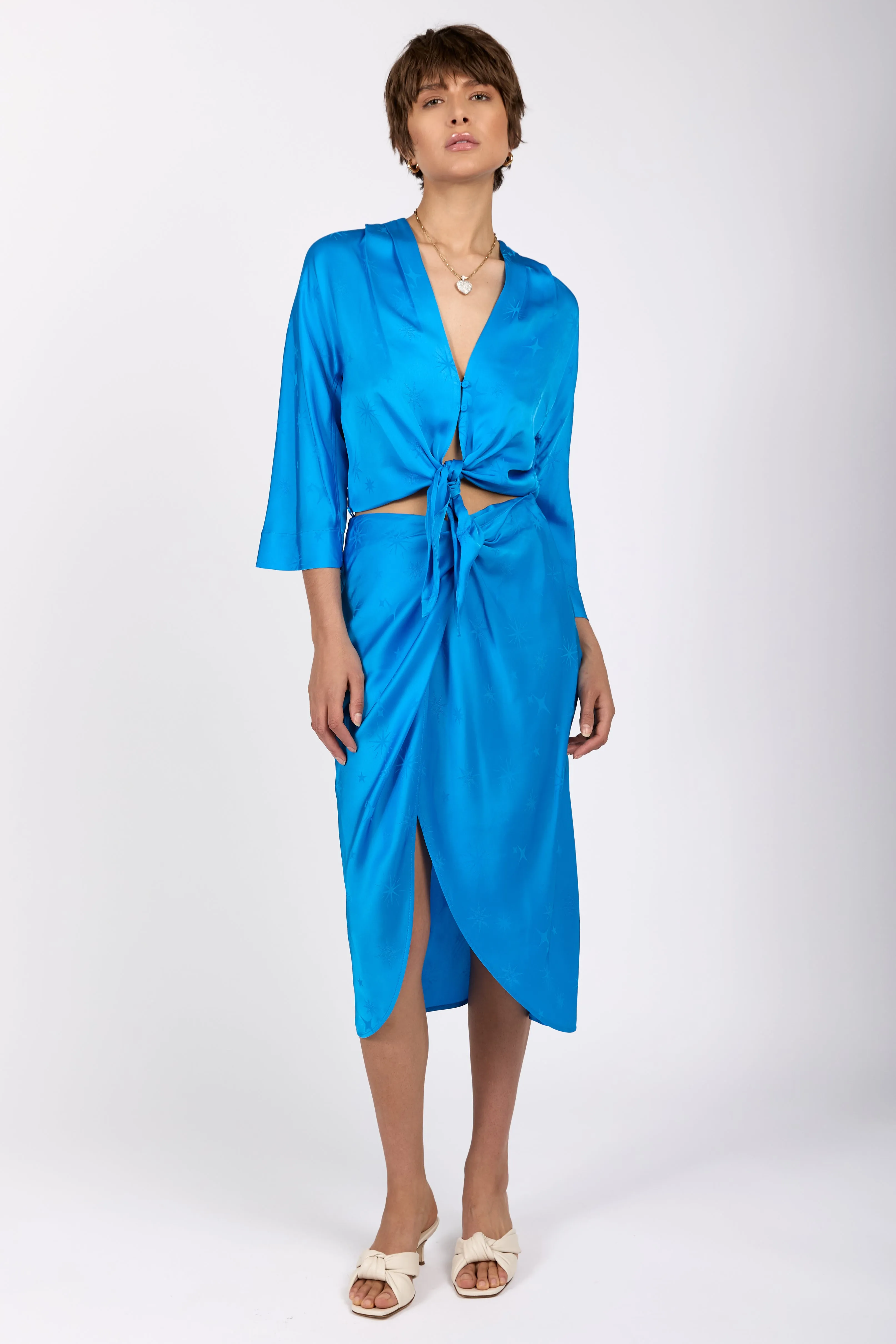 Étoile Jacquard Satin Blouse in Turquoise
