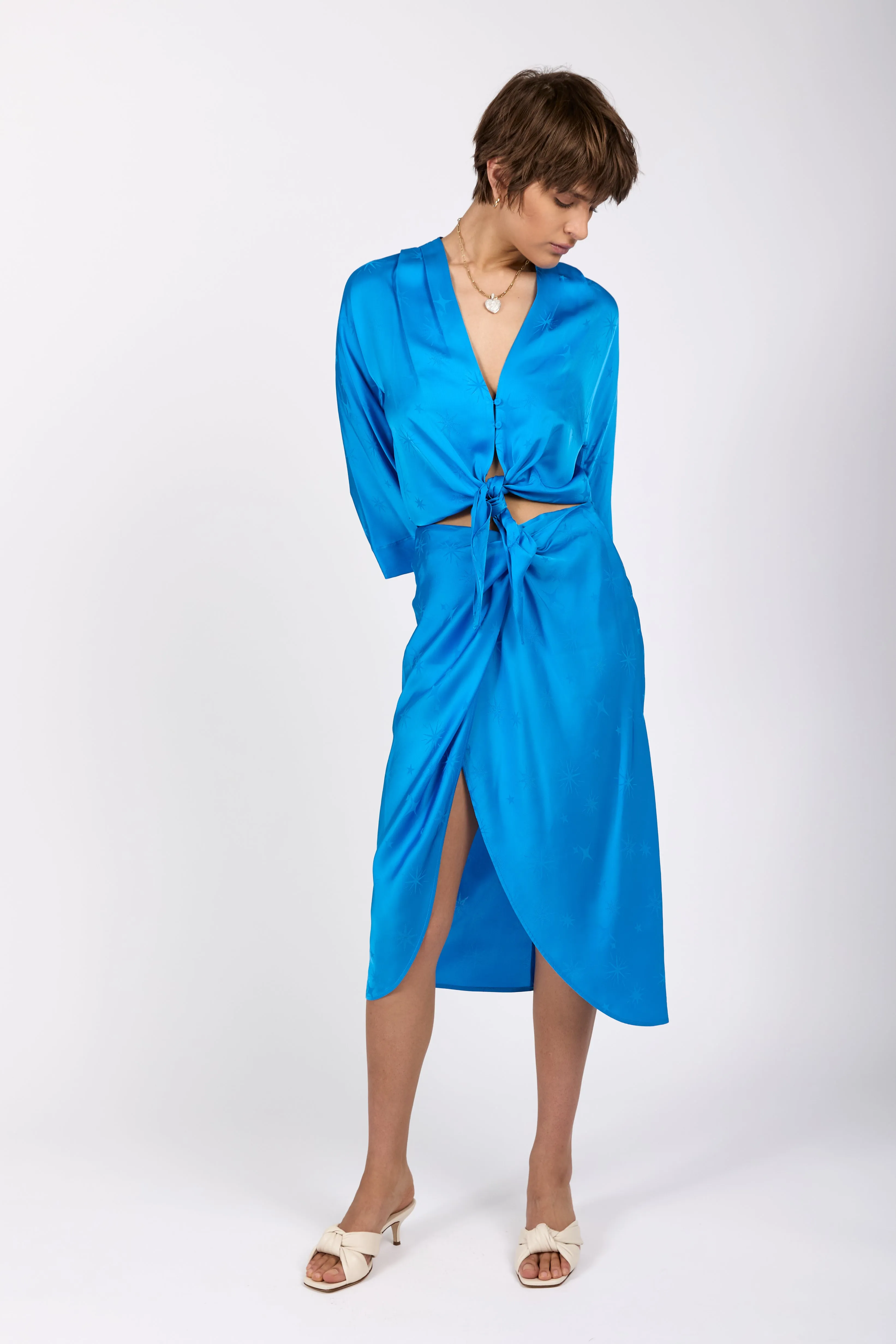 Étoile Jacquard Satin Blouse in Turquoise