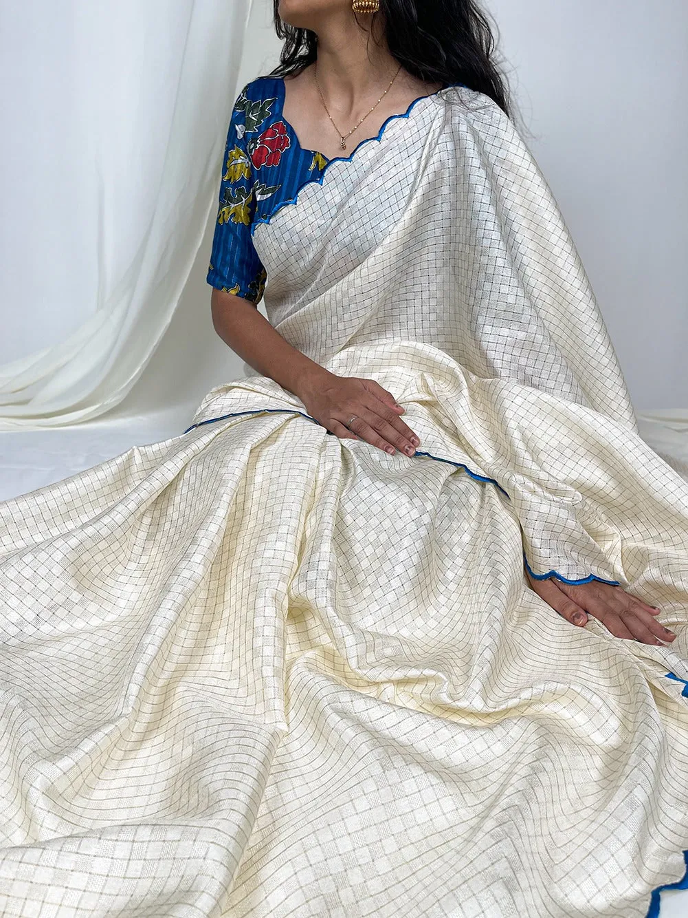 White Color Vibrant Gadwal Chex Saree with Arca Work & Printed Linan Blouse